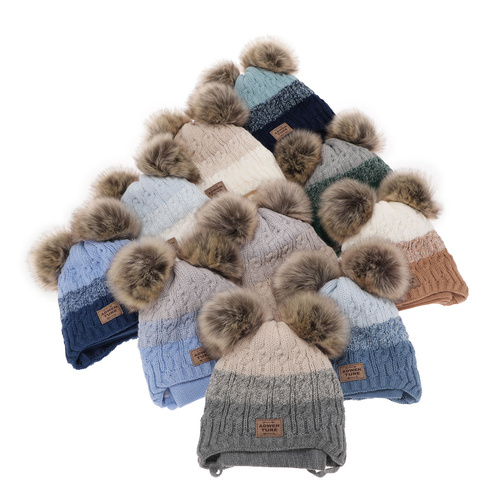 Komplet zimný chlapčenský: čiapka a šál modrý s dvoma bambuľami Platon