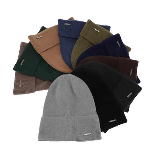 Pánska jarná- zimná čiapka černá 100% extra fine merino vlněná Memfis