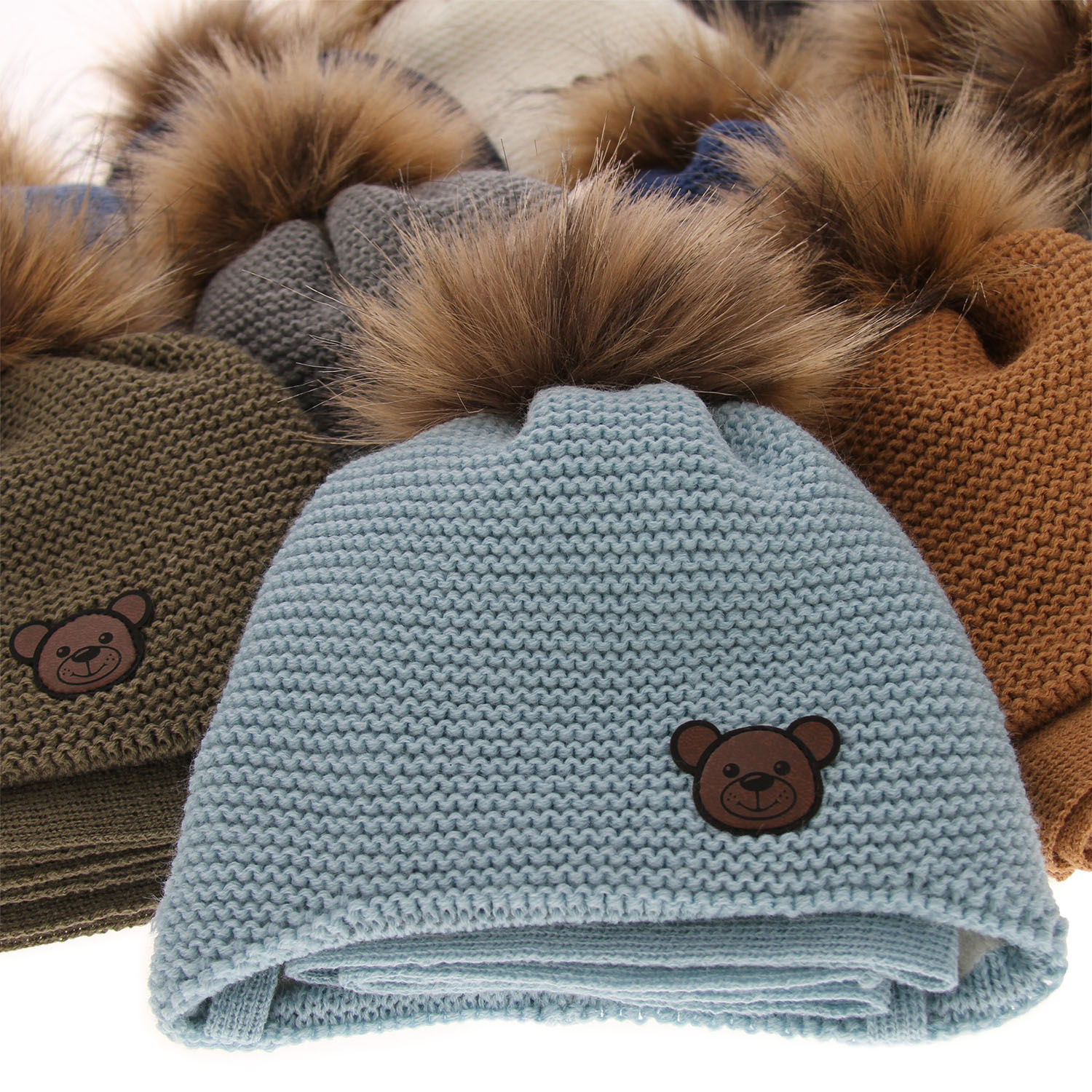 Zimný set pre chlapcov: čiapka a šál čierny s bambulou Banksi