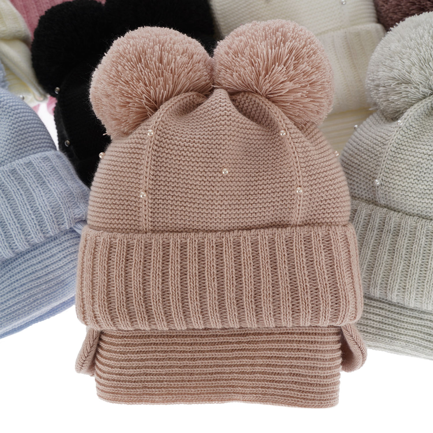 Zimná dievčenská súprava: čiapka a šál biela s dvoma bambuľkami Fibien