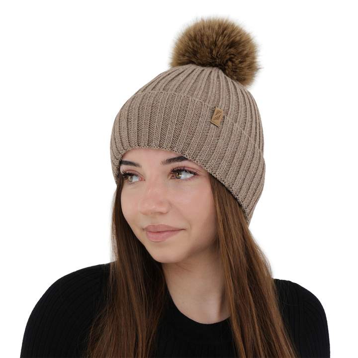 Dámská zimní čiapka, tmavobéžová, s merino vlnou, Zamira