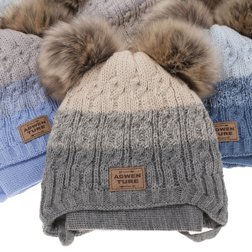 Komplet zimný chlapčenský: čiapka a šál bílý s dvoma bambuľami Platon