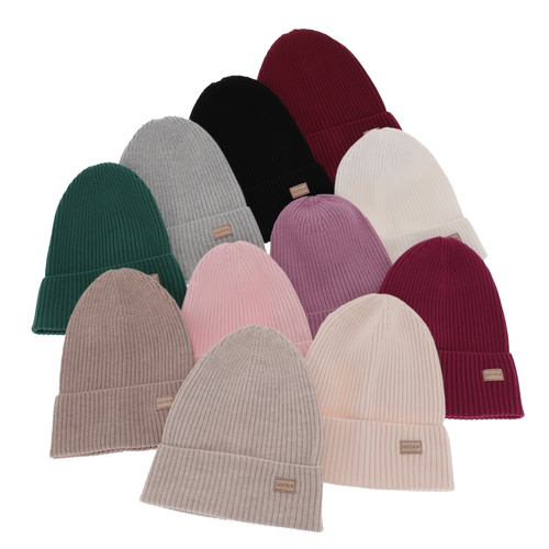 Dámská jarní/zimní čepice černá 100% extra fine merino vlněná Sophie