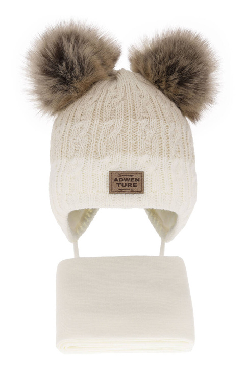 Komplet zimný chlapčenský: čiapka a šál krémový s dvoma bambuľami Platon