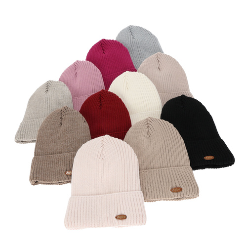 Dámská zimní čiapka, krémová, s merino vlnou Shila