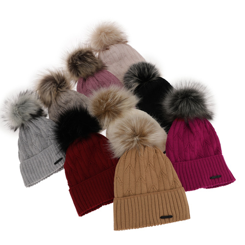 Dámska zimná čiapka krémová merino vlnená Talaria