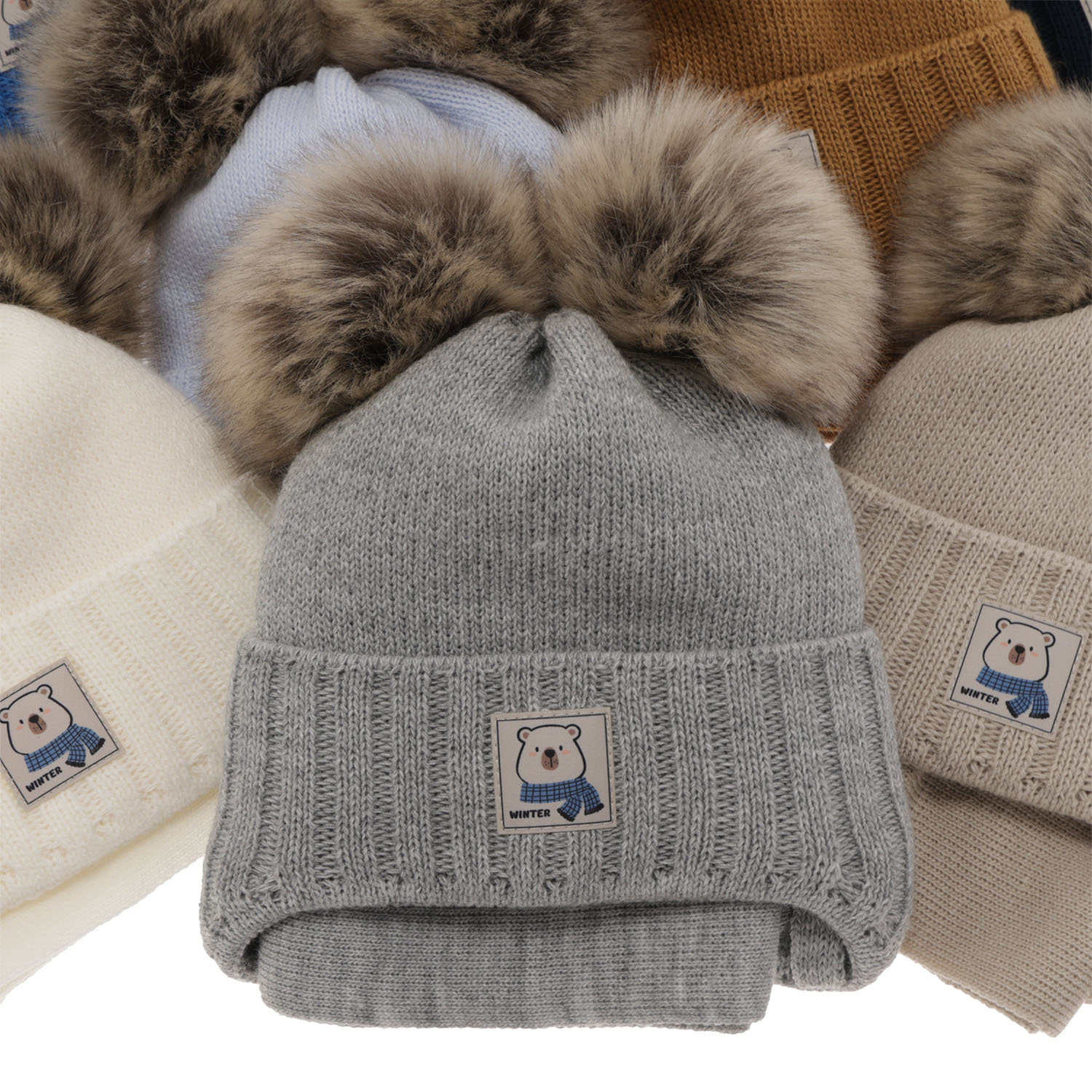 Komplet zimní chlapecký: čepice a šála krémový s dvěma bambulemi Jewel