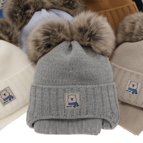 Komplet zimní chlapecký: čepice a šála krémový s dvěma bambulemi Jewel