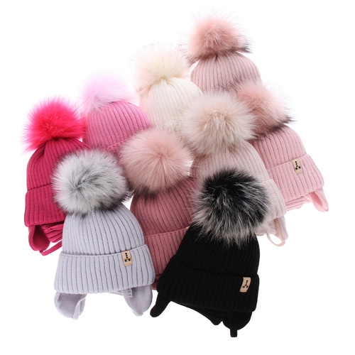 Zimný dievčenský set: čiapka a tunel ružový s bambulou Preria