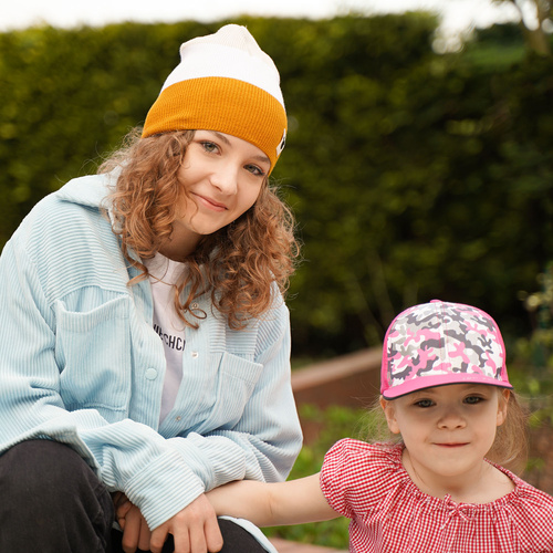 Dievčenská čiapka čierna Moro